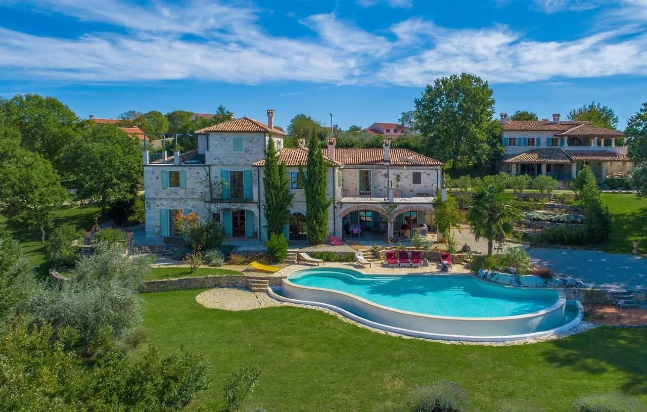 Villa Zu Den Drei Eichen-Barat